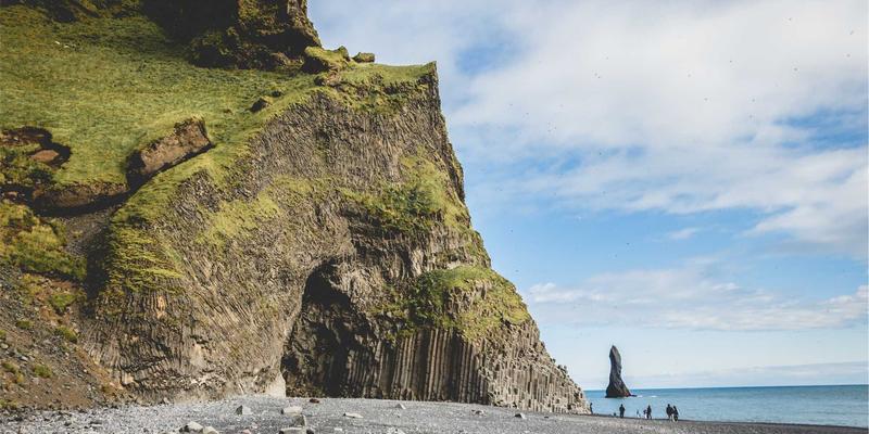 铝材加工入门：从原材料到门窗幕墙的建筑材料变革